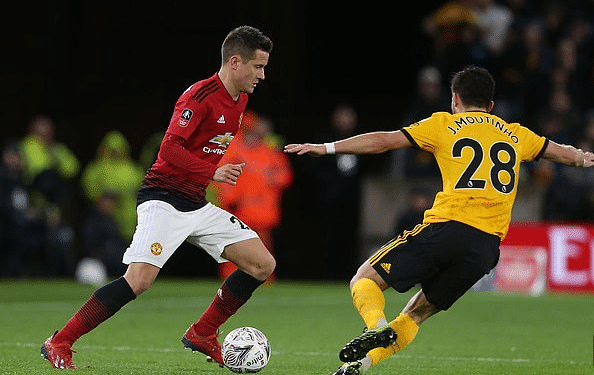 以意大利著 以意大利著